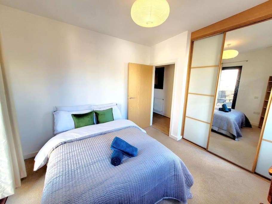 Battersea Power Station Suite London Eksteriør bilde