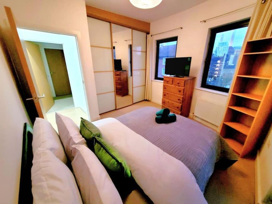 Battersea Power Station Suite London Eksteriør bilde